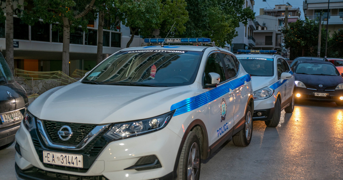 Επίθεση στην Καλλιθέα: Οι ισχυρισμοί των δύο πλευρών για το ρόπαλο και οι ρατσιστικές αναρτήσεις που ερευνώνται