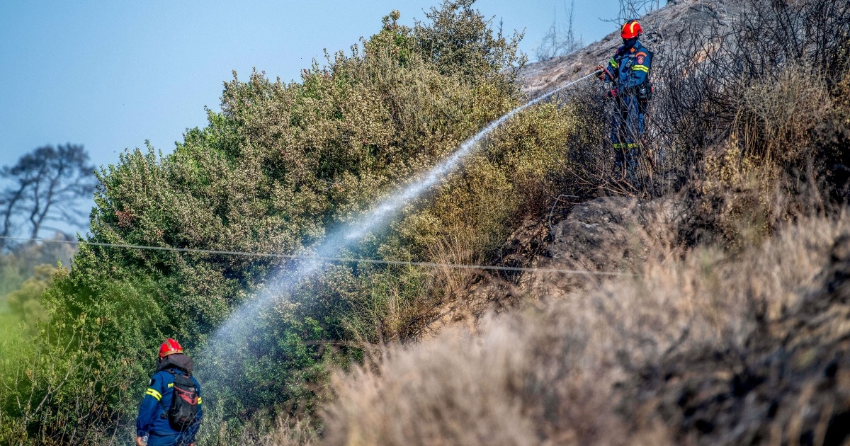 Φωτιά τώρα στην Άρτα: Καίει σε δύσβατο σημείο στην θέση «Κεραίες» στη Βλαχέρνα