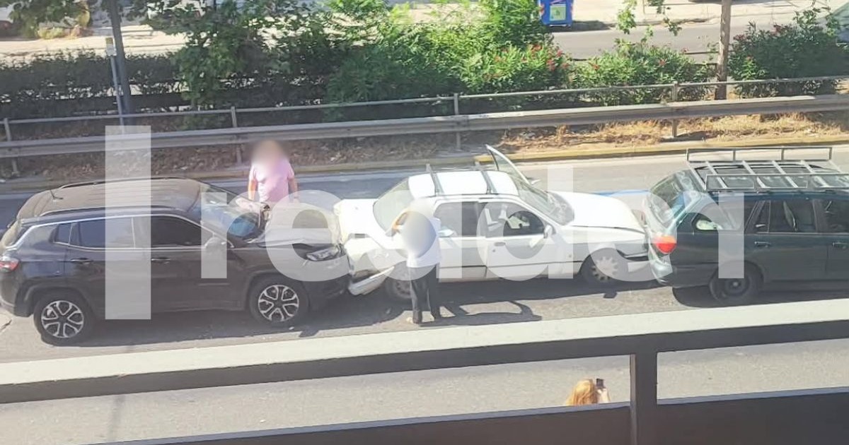 Καραμπόλα 3 οχημάτων στη Μεσογείων - Καθυστερήσεις στο ύψος της ΕΡΤ