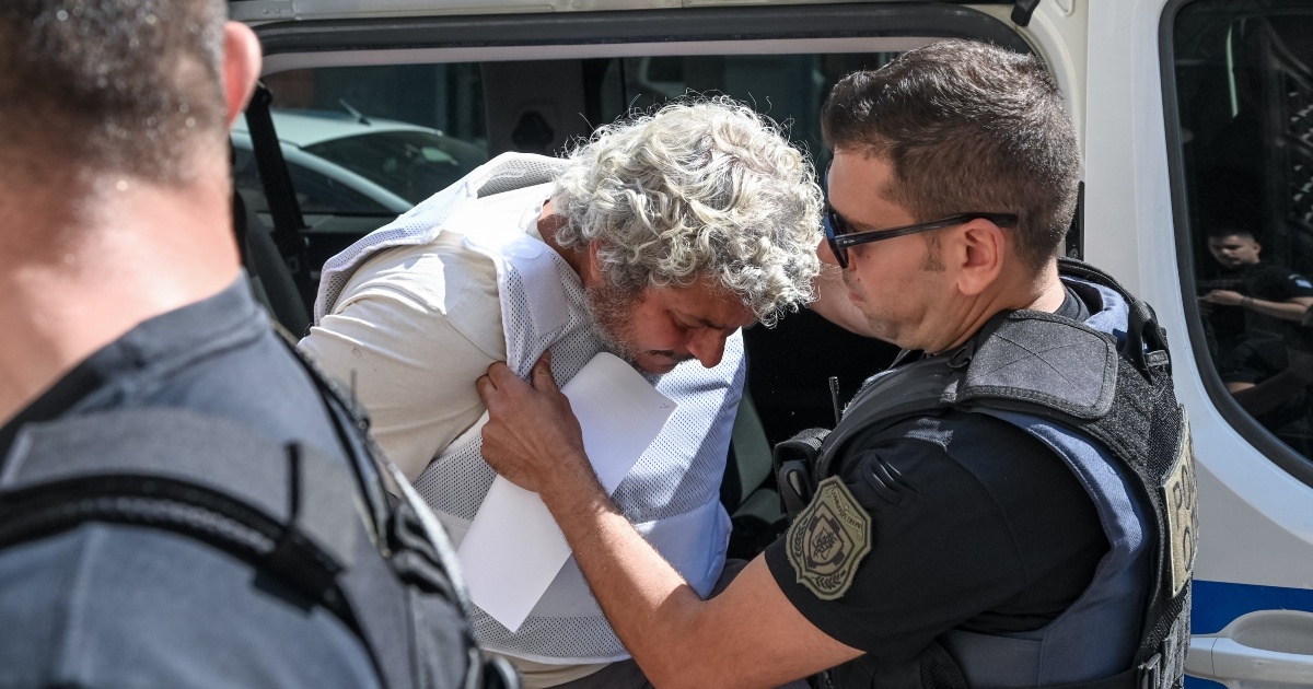 Αίγιο: Αναβολή στη δίκη του Δαλαμάγκα – Παραμένει στο κρατητήριο ο καταζητούμενος της Interpol