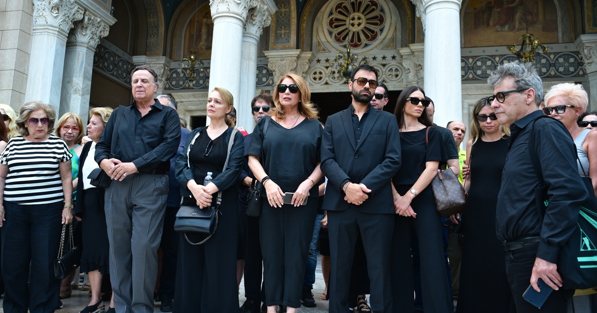 «Ταξιδιάρα ψυχή και αιώνια έφηβη»: Το σπαρακτικό αντίο στην Μάρω Κοντού