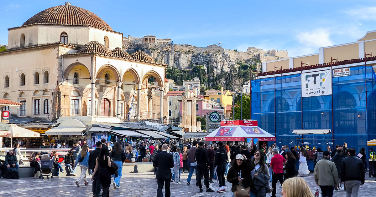 Συναγερμός στο Μοναστηράκι: Εντοπίστηκε ύποπτη βαλίτσα μπροστά σε κατάστημα