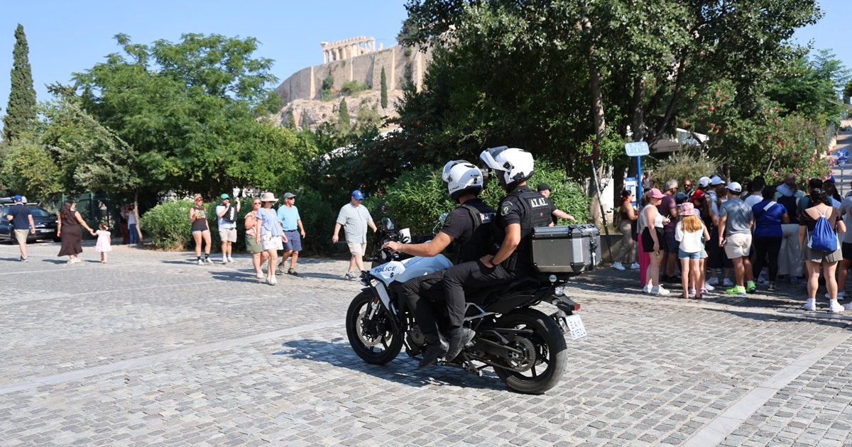 Προφυλακιστέος ο 60χρονος για την επίθεση σε τουρίστες στην Ακρόπολη: Διατάχθηκε ψυχιατρική εξέταση