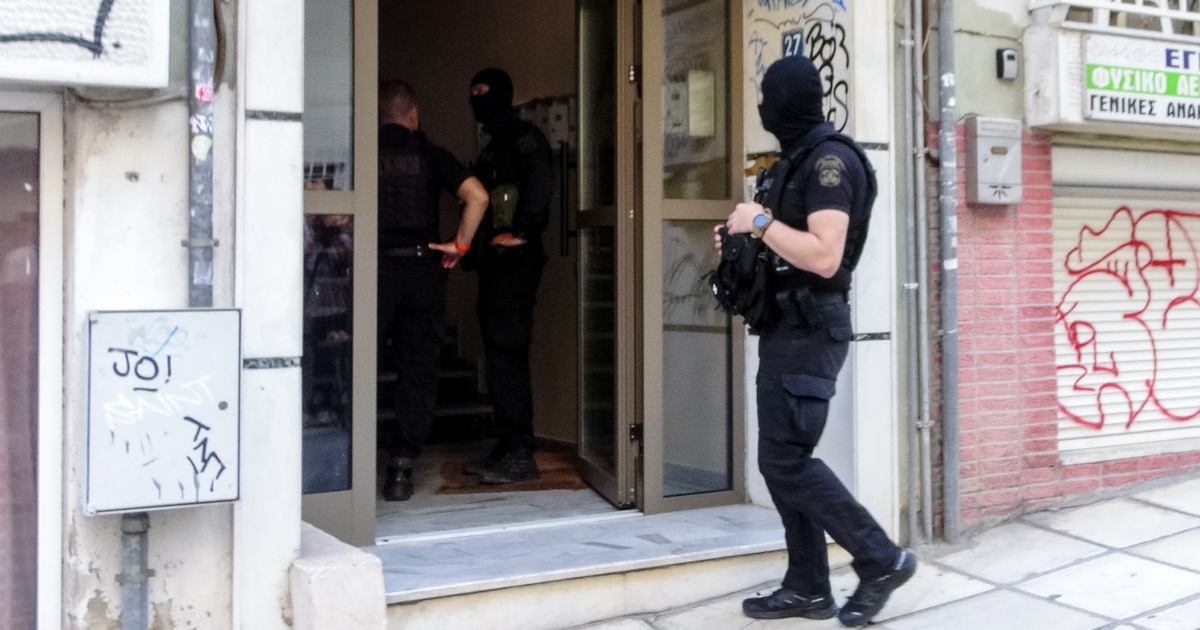 Σε πλήρη εξέλιξη η επιχείρηση της Αντιτρομοκρατικής για τους εμπρησμούς: Το προφίλ των συλληφθέντων
