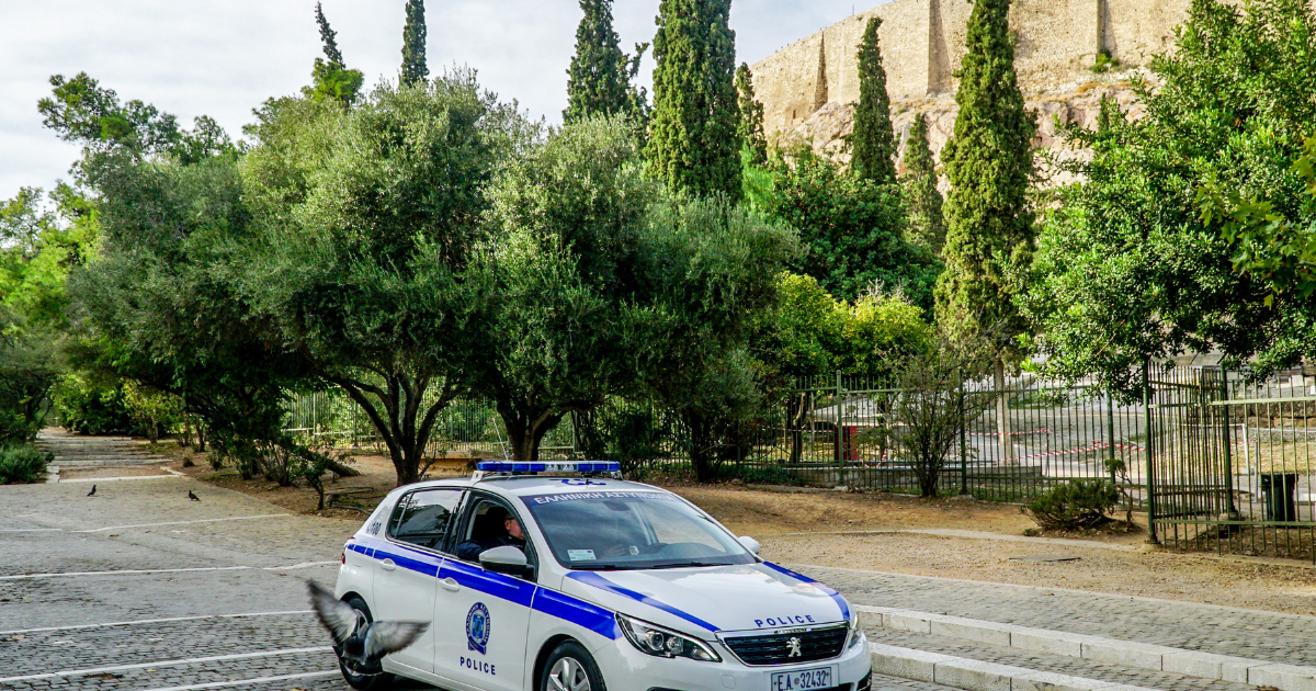 Συναγερμός στην Ακρόπολη: Άνδρας με μαχαίρι τραυμάτισε τουρίστες