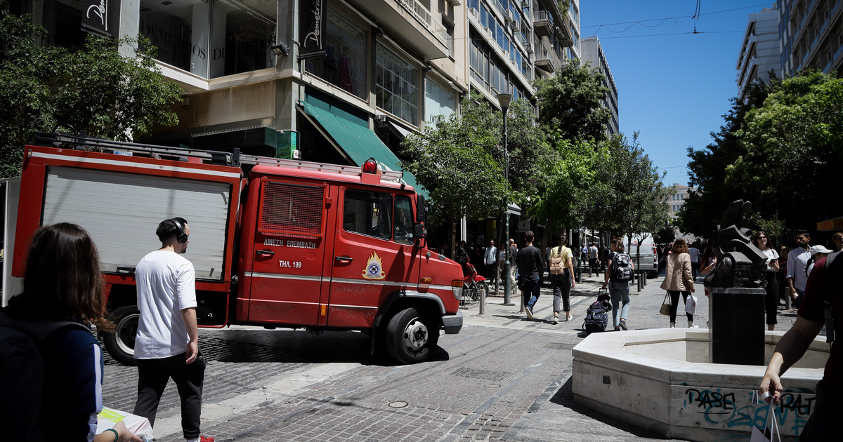 Έπεσε το ρεύμα, έκλεισαν τα φανάρια στην Αθήνα: Τρέχει η Πυροσβεστική - Εγκλωβισμοί σε ασανσέρ