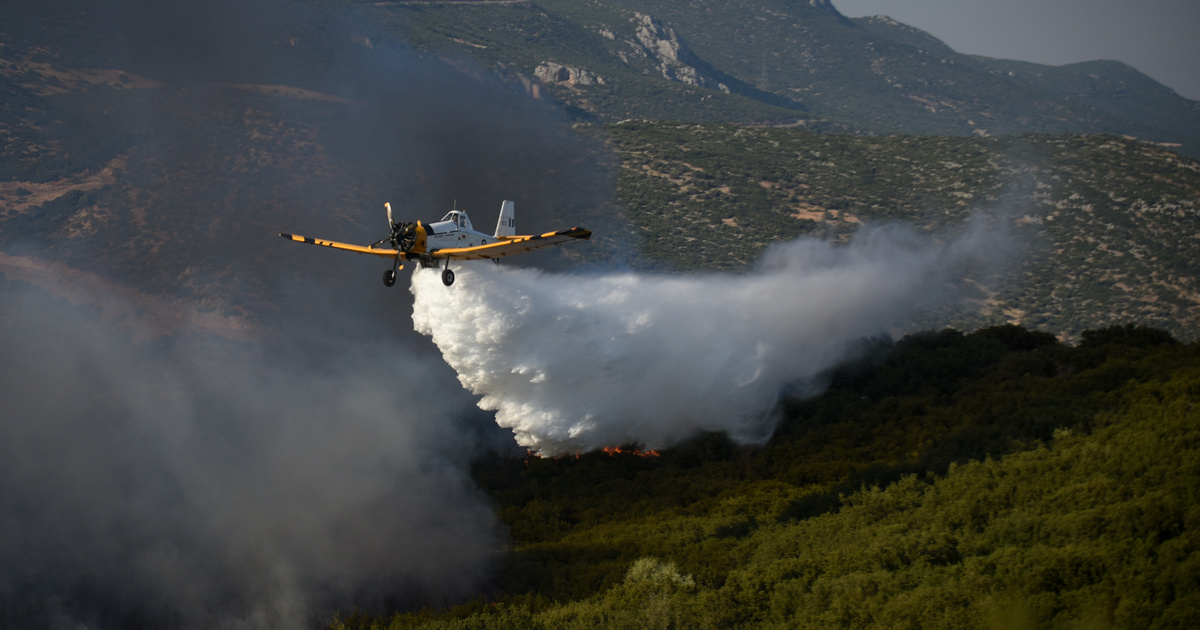Φωτιά στο Καλαπόδι Φθίωτιδας: Εκκενώνεται η Σφάκα - Ήχησε το 112