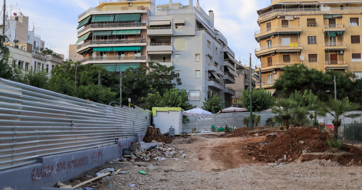Εφιάλτης για την Κυψέλη οι ρωγμές: «Ζούμε με έναν τρόμο» λέει κάτοικος - Διευκρινίσεις από μηχανικό