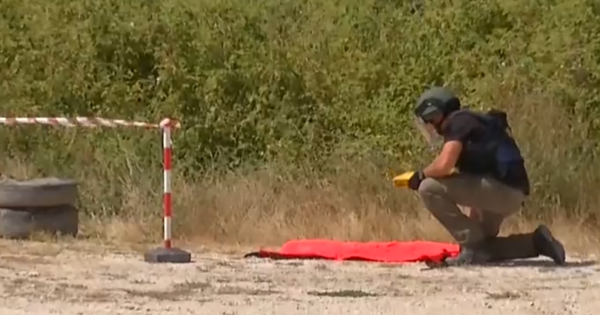 Εντοπίστηκε οβίδα στη λίμνη Παμβώτιδα - Εικόνες από την επιχείρηση εξουδετέρωσης