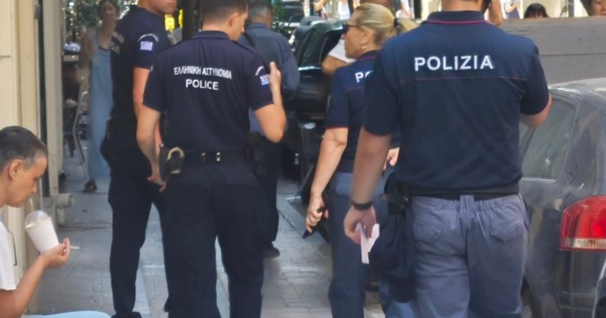 Γιατί κυκλοφορούν ξένοι αστυνομικοί στην Ερμού