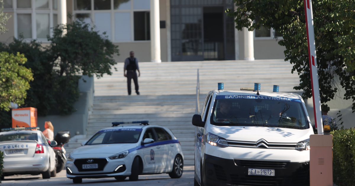 Σισμανόγλειο: Αναζητείται ασθενής για τη φωτιά - Σημαντικές ζημιές στο νοσοκομείο