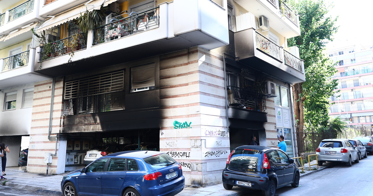 «Δεν φοβόμαστε»: Τι λένε τα στελέχη της ΝΔ που έγιναν στόχος εμπρηστικών επιθέσεων στη Θεσσαλονίκη