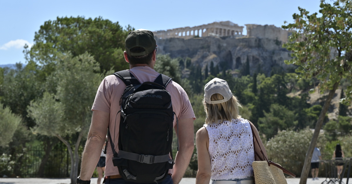 «Φάγαμε σαν βασιλιάδες με 100 ευρώ»: Τι λένε οι τουρίστες για τις τιμές στην Αθήνα