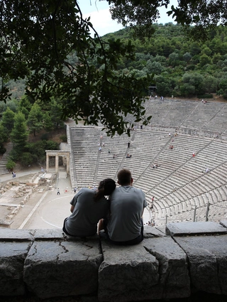 Εβδομήντα χρόνια Φεστιβάλ Αθηνών Επιδαύρου.