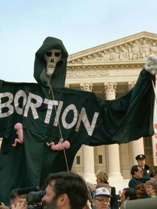 αμβλώσεις καρυστιανού