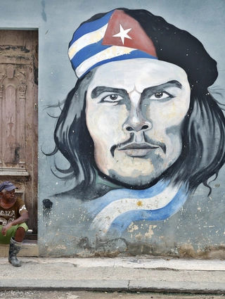 Tοιχογραφία του επαναστάτη Ερνέστο «Τσε» Γκεβάρα στην Αβάνα της Κούβας 