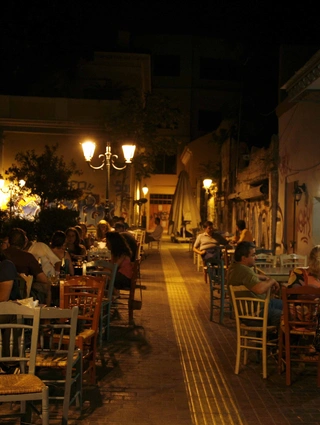 Οικιστικές γωνιές στη γειτονιά της Πλάκας. | (EUROKINISSI / ΧΑΣΙΑΛΗΣ ΒΑΪΟΣ)