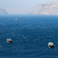 Πλοία στο Στενό του Ορμούζ 