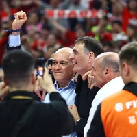 Στην απονομή του τροπαίου της Euroleague στον Ολυμπιακό | Eurokinissi