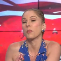 Η δημοσιογράφος Άνα Κασπάριαν