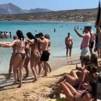 Πανηγύρι στην παραλία στα Κουφονήσια