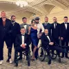 Ουκρανή πορνοστάρ φωτογραφήθηκε με βετεράνους του πολέμου για την αποκατάστασή τους