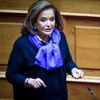 Η Ντόρα Μπακογιάννη στη Βουλή