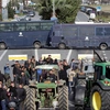 Μπλόκο των αγροτών στο «Νίκος Καζαντζάκης»