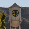 στούντιο της Warner Bros. στο Μπέρμπανκ της Καλιφόρνια, την Παρασκευή 5 Δεκεμβρίου 2025. (AP Photo/Jae C. Hong)
