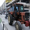 «Παρέλαση» τρακτέρ στη Λάρισα