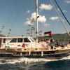 Σκάφη που ανήκουν στον Παγκόσμιο Στόλο Sumud, που μεταφέρουν ακτιβιστές και ανθρωπιστική βοήθεια, αναχωρούν για τη Γάζα από το λιμάνι του Μαρμαρά στην Τουρκία