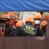 Διασωστικά συνεργεία στις Φιλιππίνες, μετά τον σεισμό