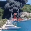 Η φωτιά στα δύο ιστιοφόρα στους Παξούς