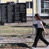 Μνημείο για τους νεκρούς στα Τέμπη εκτός των δικαστηρίων