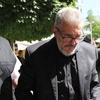 Ο Παναγιώτης Νέστορας στην κηδεία της συζύγου του, Βάγιας