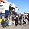 Αναχωρούν οι αδειούχοι από τον Πειραιά