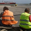 Ναυτεργάτες στο λιμάνι της Ραφήνας