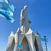Το νέο άγαλμα της Παναγίας στην Πολωνία