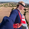 Σίντνεϊ Σουίνι wing walking