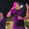 Ο Αλέξανδρος Τσουβέλας τραγούδησε σε πανηγύρι