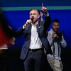Ο κορυφαίος υποψήφιος της «Εναλλακτικής για τη Γερμανία» (AfD), Ούλριχ Ζίγκμουντ, μιλά σε πλήθος μετά τις πολιτειακές εκλογές της Σαξονίας-Άνχαλτ