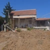 Η αυλή όπου θάφτηκε η ηλικιωμένη