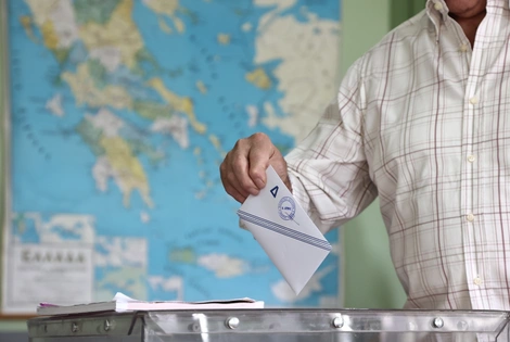 Άνδρας ψηφίζει