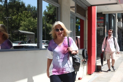 Η Ρένα Δούρου στην Κουμουνδούρου