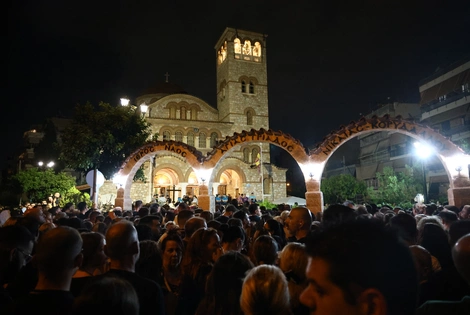 ΛΑΙΚΗ ΑΓΡΥΠΝΙΑ ΓΙΑ ΤΗ ΣΟΡΟ ΤΟΥ ΤΡΑΓΟΥΔΙΣΤΗ ΓΙΩΡΓΟΥ ΜΑΖΩΝΑΚΗ