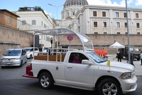 Ύστατο χαίρε στον πάπα Φραγκίσκο: Έφτασε στη Σάντα Μαρία Μαντζόρε η σορός του - Live εικόνα