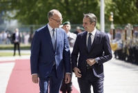 Μητσοτάκης Μερτς