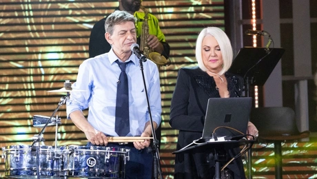 spiti-me-to-mega-mixalis-rakintzis-roula-koromila