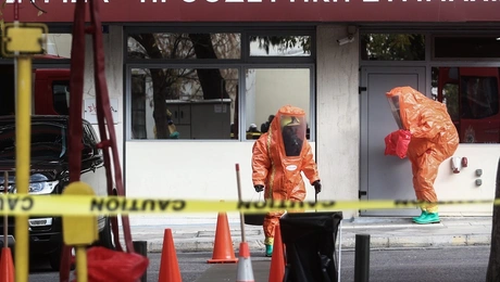 fakelos-grafeia-syriza