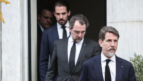 teos-basilias-paidia